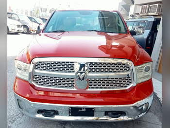 Dodge  Ram  1500  2015  Automatic  289,000 Km  8 Cylinder  Four Wheel Drive (4WD)  Pick Up  Red