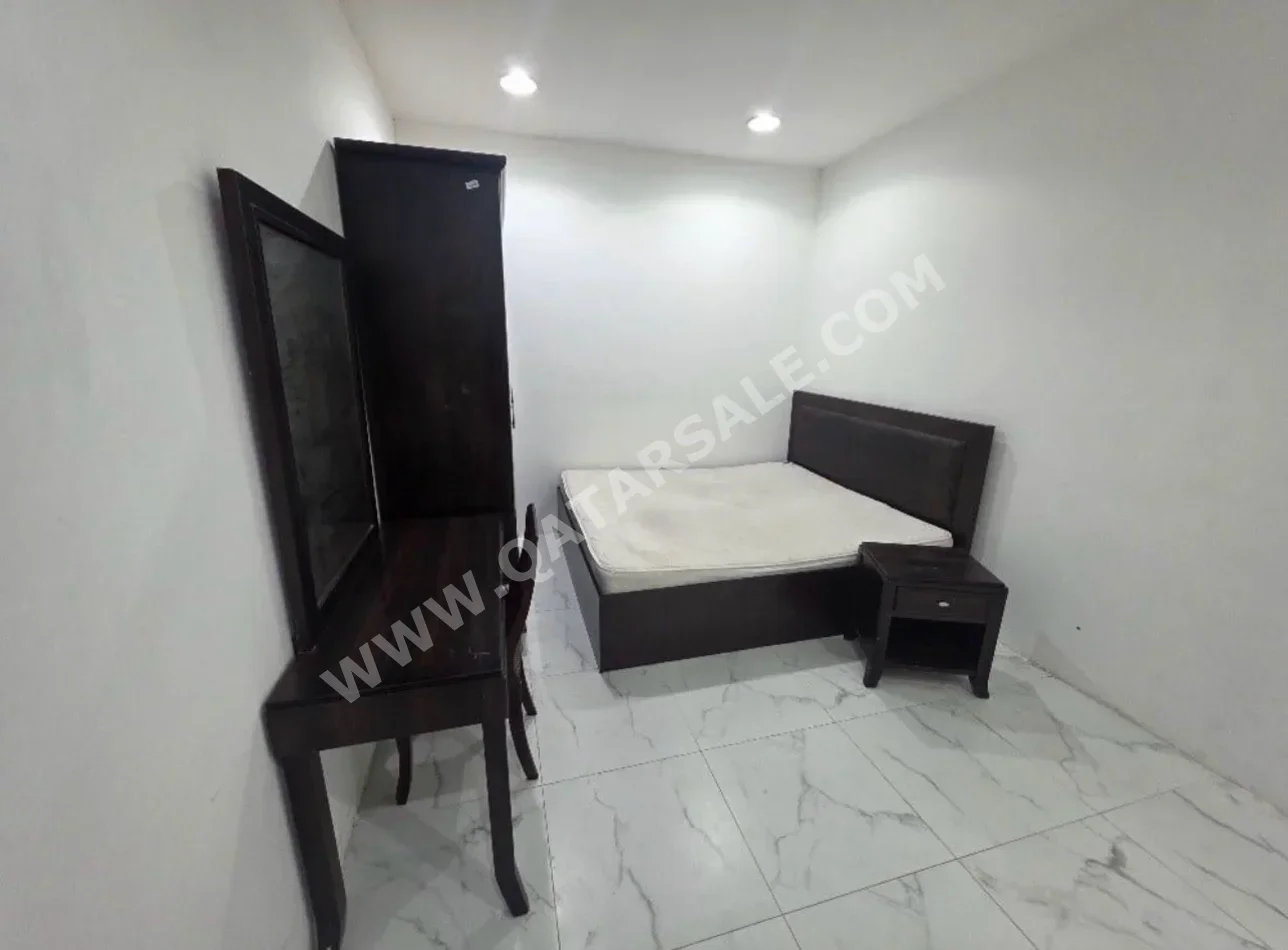Bedroom Sets - 5 Pieces Set