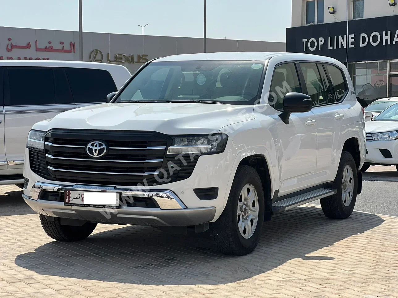 Toyota  Land Cruiser  GX  2022  Automatic  135,000 Km  6 Cylinder  Four Wheel Drive (4WD)  SUV  White