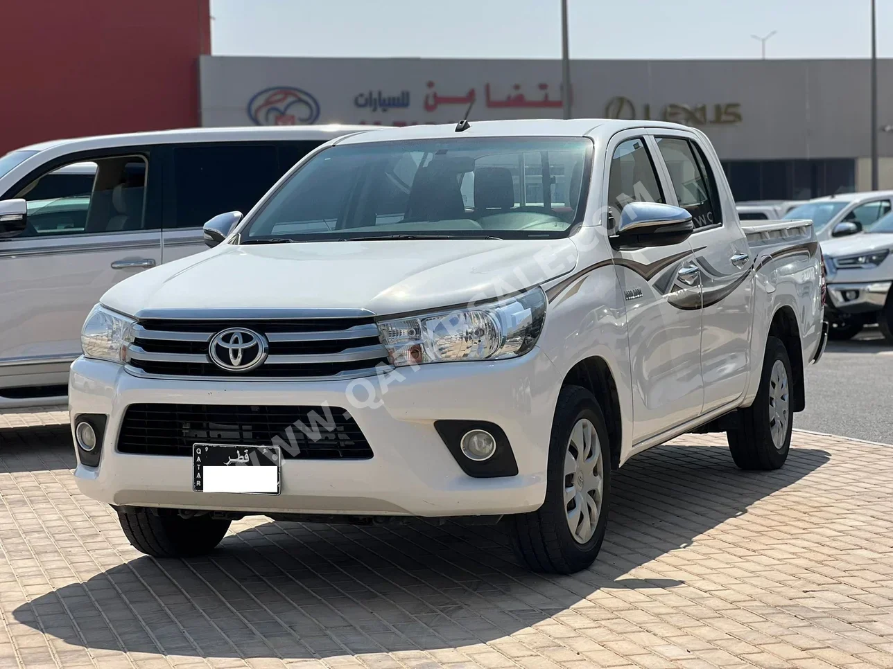 Toyota  Hilux  2019  Automatic  175,000 Km  4 Cylinder  Rear Wheel Drive (RWD)  Pick Up  White