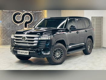 Toyota  Land Cruiser  GXR  2023  Automatic  74,000 Km  6 Cylinder  Four Wheel Drive (4WD)  SUV  Black  With Warranty