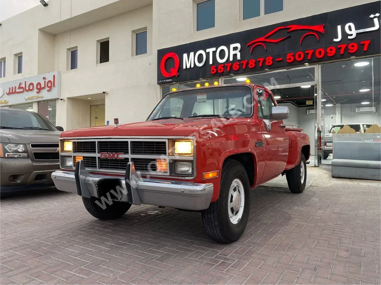 GMC  Sierra  1982  Manual  199,000 Km  8 Cylinder  Four Wheel Drive (4WD)  Pick Up  Red