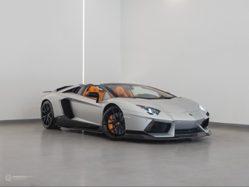 Lamborghini  Aventador  Roadster  2015  Automatic  35,400 Km  12 Cylinder  Rear Wheel Drive (RWD)  Convertible  Silver