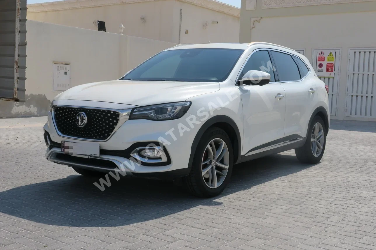 MG  HS  2021  Automatic  93,000 Km  4 Cylinder  Four Wheel Drive (4WD)  SUV  White