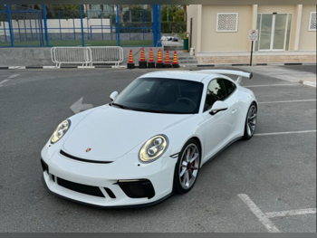 بورش  911  جي تي 3  2018  اوتوماتيك  96,500 كم  6 سلندر  دفع خلفي  كوبيه \ سبورت  أبيض  تحت الضمان