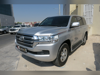 Toyota  Land Cruiser  GXR  2020  Automatic  211,000 Km  6 Cylinder  Four Wheel Drive (4WD)  SUV  Silver
