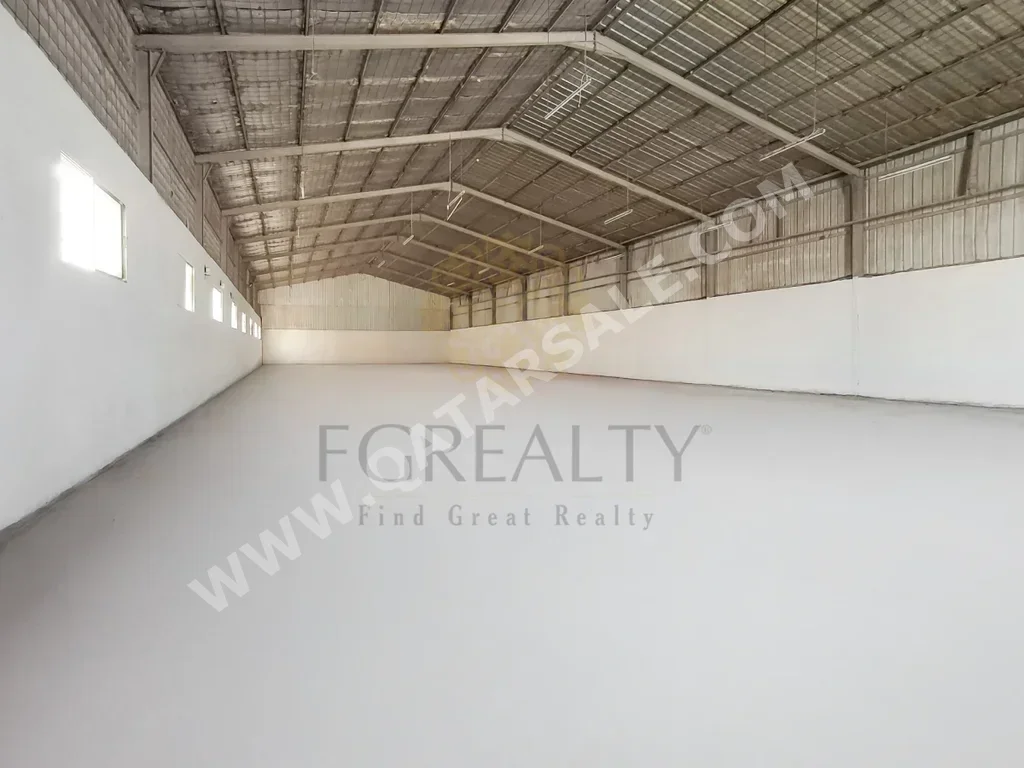 مخازن و مستودعات - الريان  - المنطقة الصناعية  -المساحة: 800 متر مربع