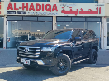 تويوتا  لاند كروزر  جي اكس ار توين توربو  2022  اوتوماتيك  154,000 كم  6 سلندر  دفع رباعي  اس يو في  أسود