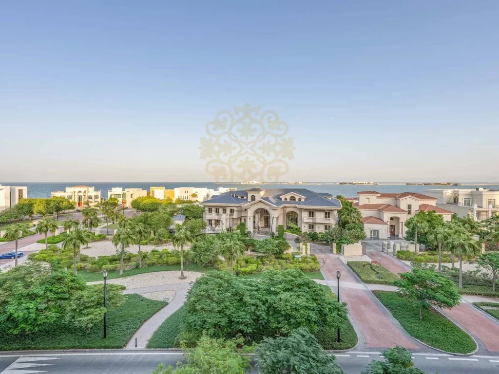 سكن عائلي  - نصف مفروشة  - الدوحة  - اللؤلؤة  - 6 غرف نوم