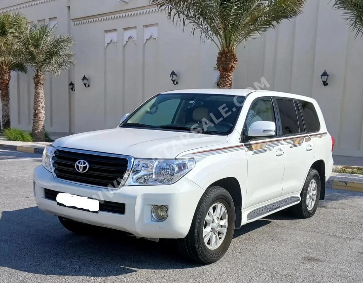 Toyota  Land Cruiser  GX  2014  Automatic  340,000 Km  6 Cylinder  Four Wheel Drive (4WD)  SUV  White