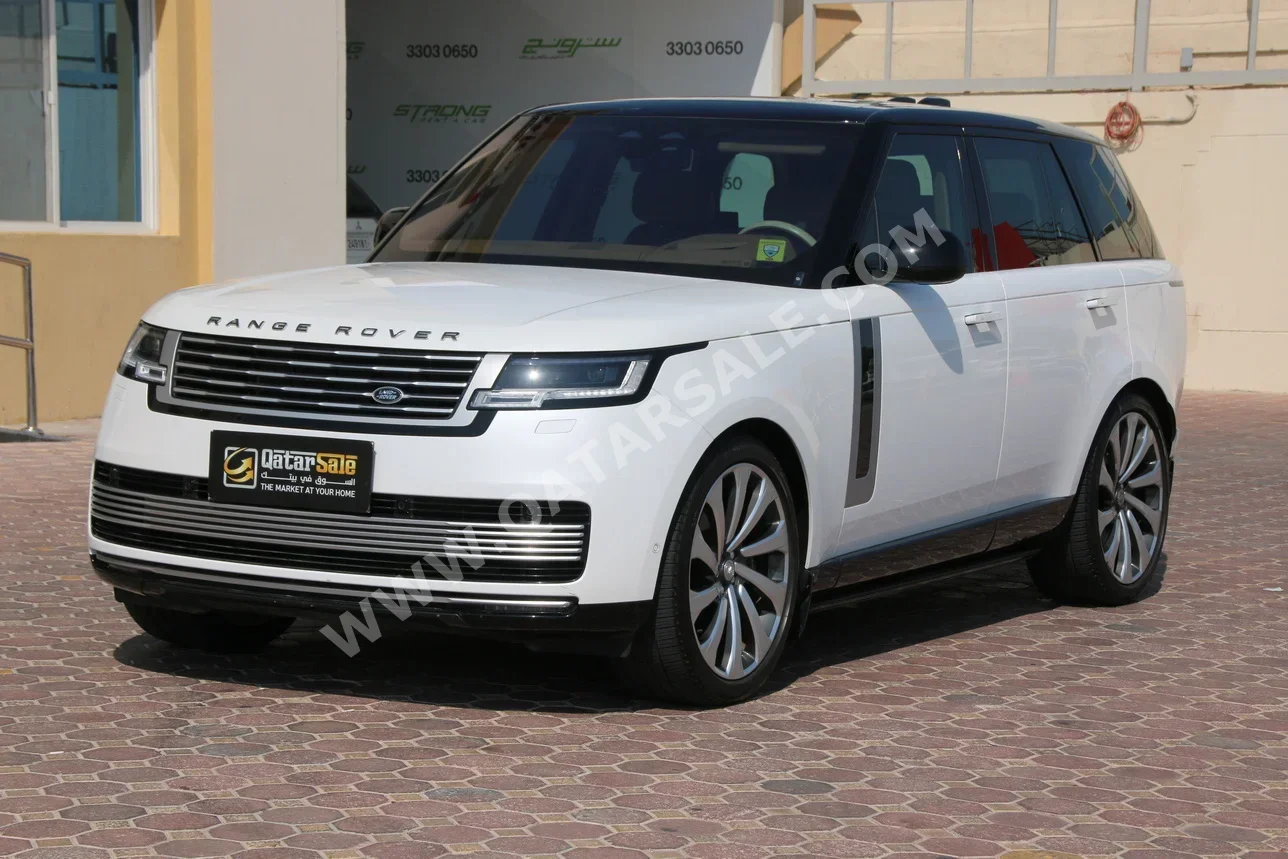 Land Rover  Range Rover  Vogue SV  2023  Automatic  30,000 Km  8 Cylinder  Four Wheel Drive (4WD)  SUV  White  With Warranty