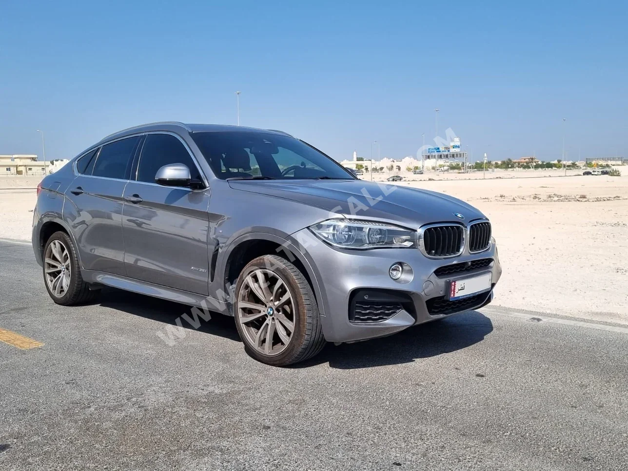 بي ام دبليو الفئة - اكس اكس 6 2019 اوتوماتيك 72,000 كم 6 سلندر دفع رباعي اس يو في رمادي
