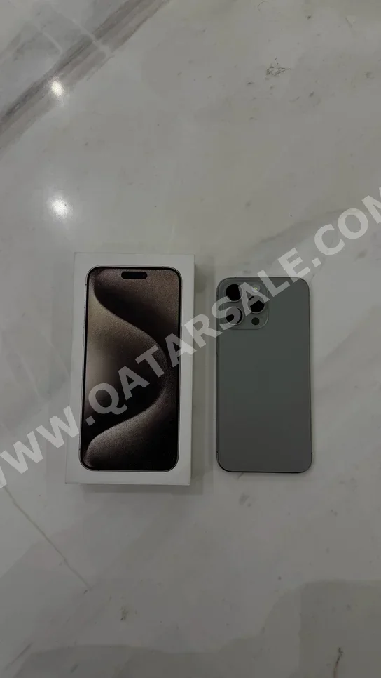 هواتف نقالة ابل  - ايفون 15  - برو ماكس  - تيتانيوم طبيعي  - 256 جيجابايت