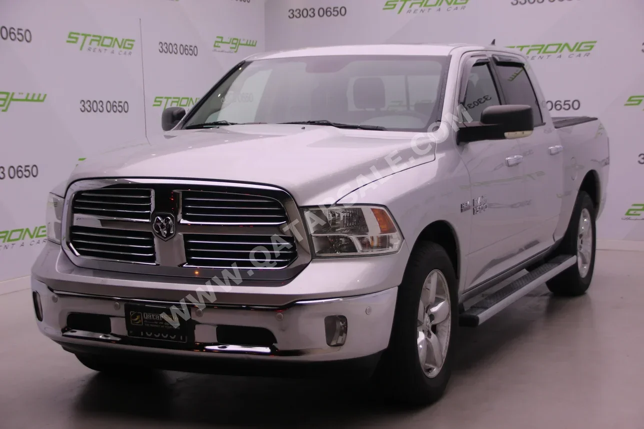 Dodge  Ram  2016  Automatic  90,000 Km  8 Cylinder  Four Wheel Drive (4WD)  Pick Up  Silver