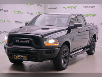 Dodge  Ram  Warlock  2021  Automatic  186,000 Km  8 Cylinder  Four Wheel Drive (4WD)  Pick Up  Gray