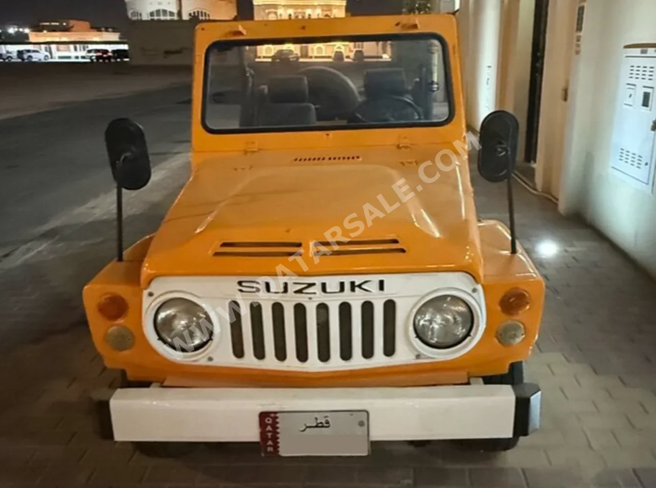 سوزوكي  جمني  1982  عادي  258,000 كم  4 سلندر  دفع رباعي  اس يو في  أصفر