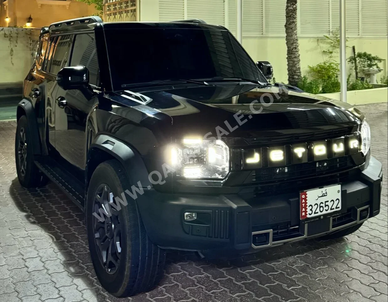 Jetour  T2  Luxury Plus  2025  Automatic  35,000 Km  6 Cylinder  Four Wheel Drive (4WD)  Convertible  Black Chrome  With Warranty
