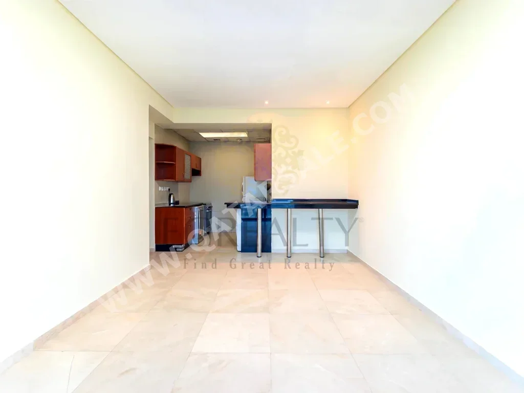 2 غرف نوم شقة للايجار في الدوحة - اللؤلؤة نصف مفروشة