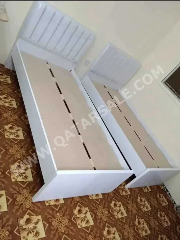 الأسّرة - لايف ستايل  - فردي  - أبيض  - متضمنة المرتبة