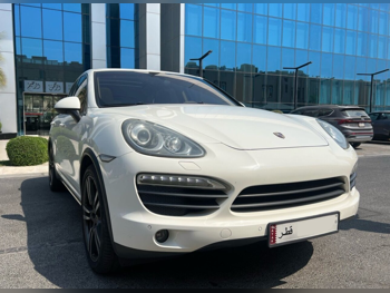 Porsche Cayenne S 2012 Automatic 172,000 Km 8 Cylinder Four Wheel Drive (4WD) SUV White