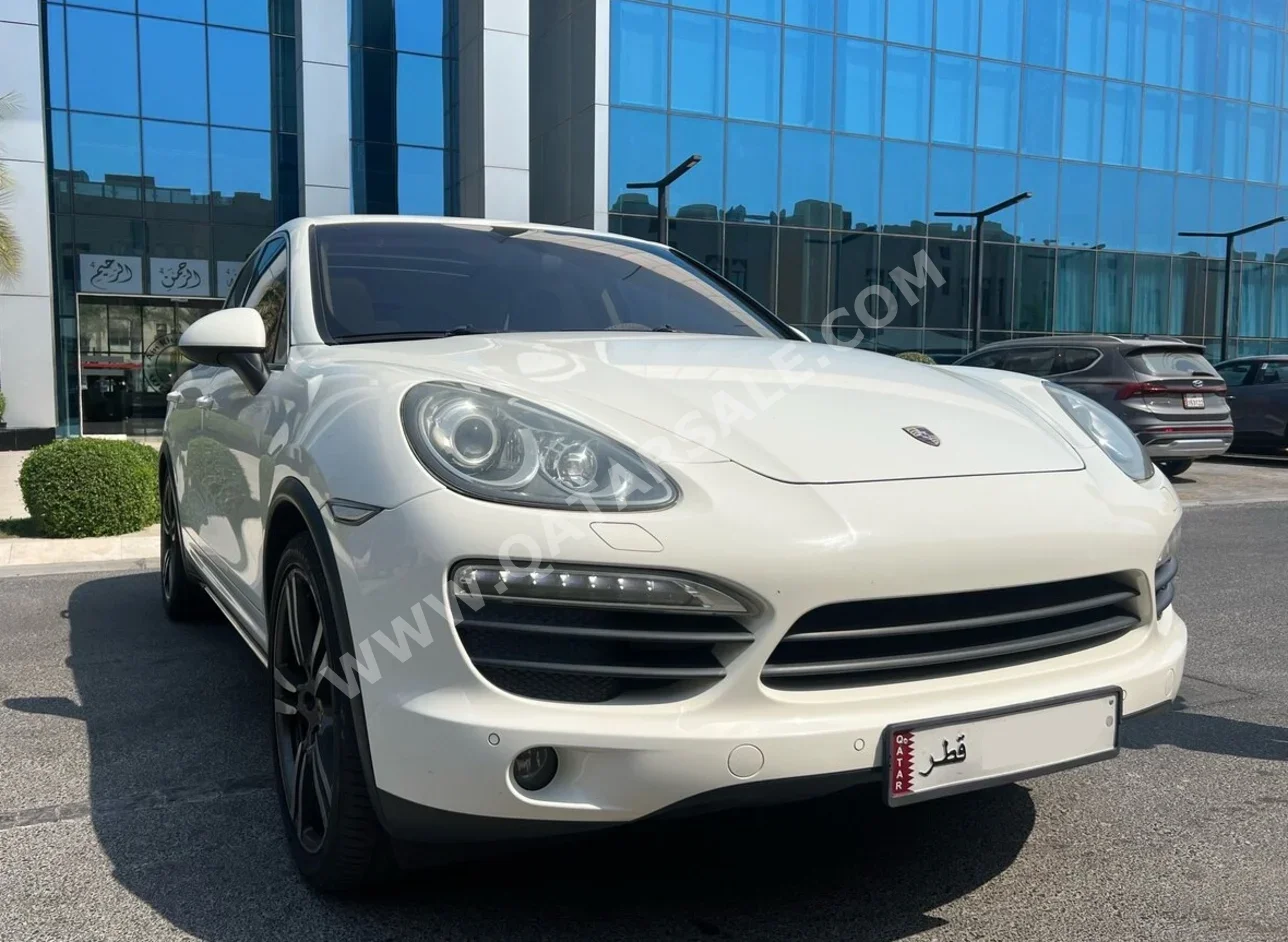 Porsche  Cayenne  S  2012  Automatic  172,000 Km  8 Cylinder  Four Wheel Drive (4WD)  SUV  White