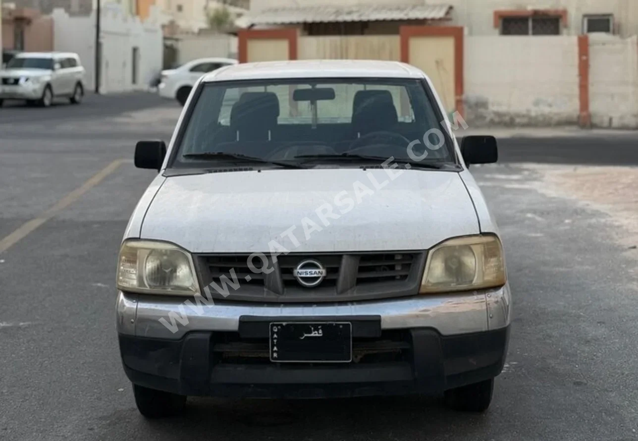 نيسان  نافارا  2016  عادي  370,000 كم  4 سلندر  بيكب  أبيض