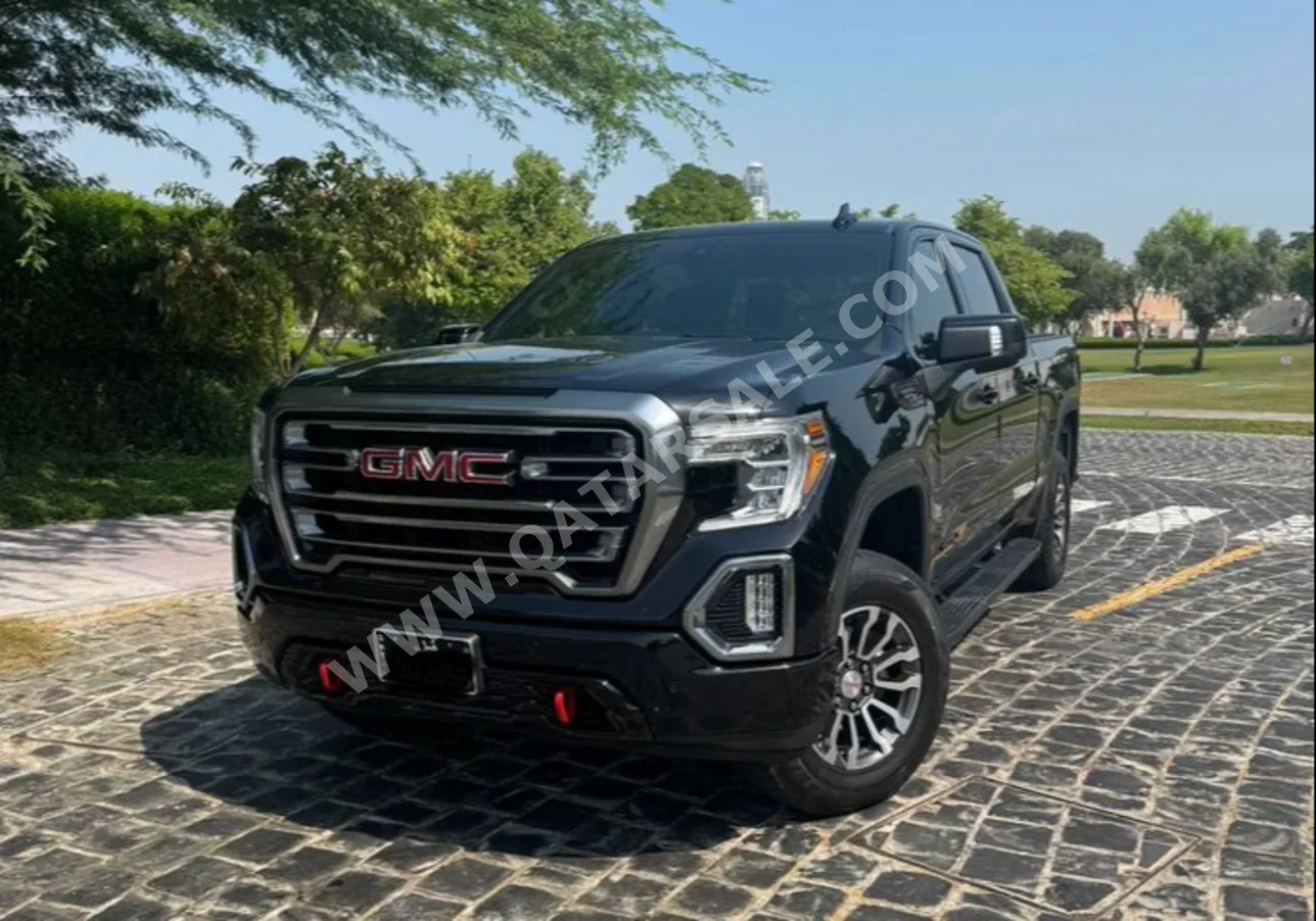 GMC  Sierra  AT4 Carbon Pro  2020  Automatic  79,000 Km  8 Cylinder  Four Wheel Drive (4WD)  Pick Up  Black