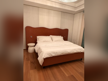 الأسّرة - كينج  - بنى