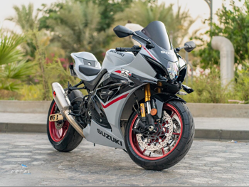 Suzuki  GSX-R 1000 -  2024 - Color Gray -  Warranty