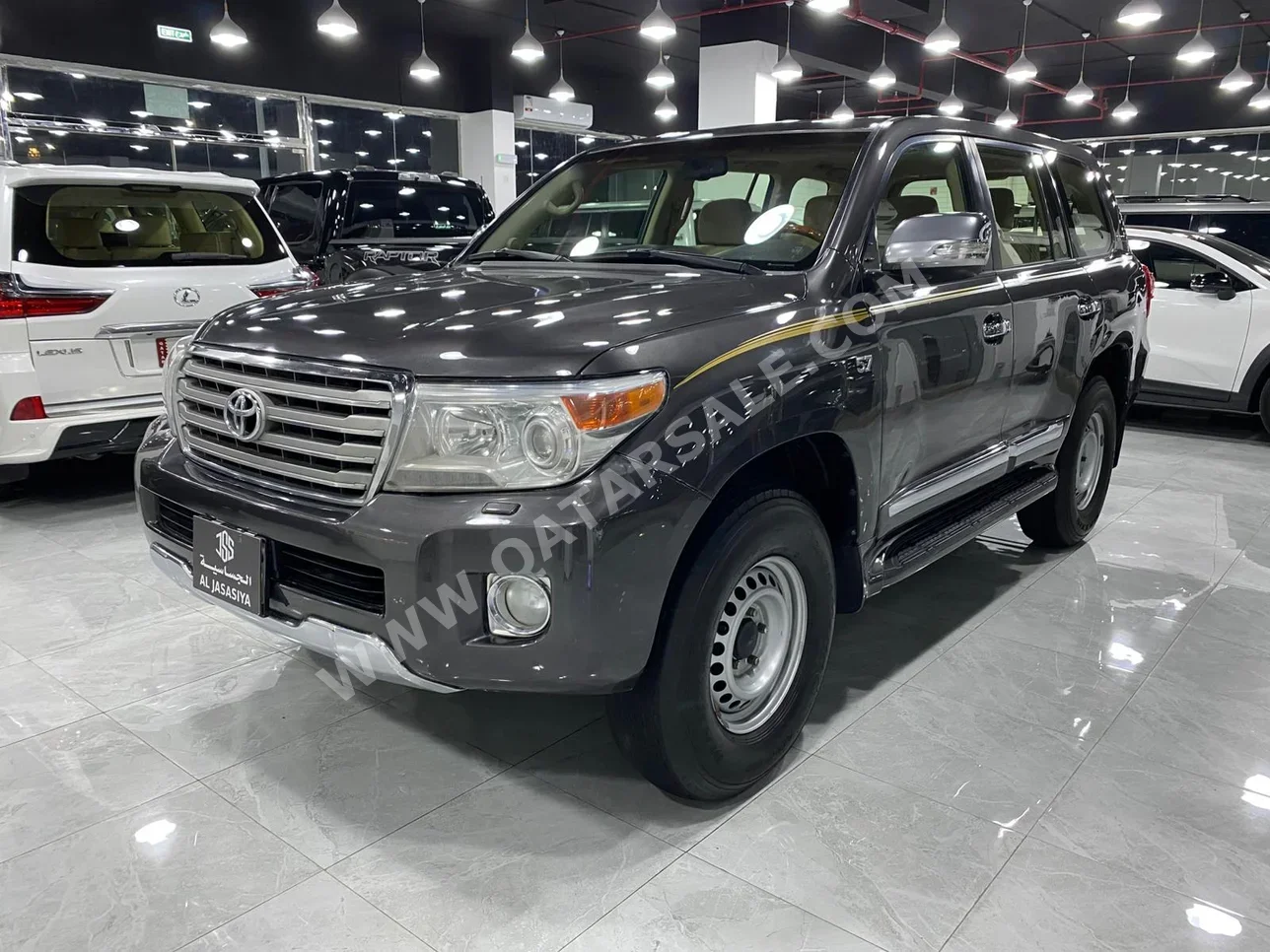 Toyota  Land Cruiser  VXR  2013  Automatic  344,000 Km  8 Cylinder  Four Wheel Drive (4WD)  SUV  Dark Gray