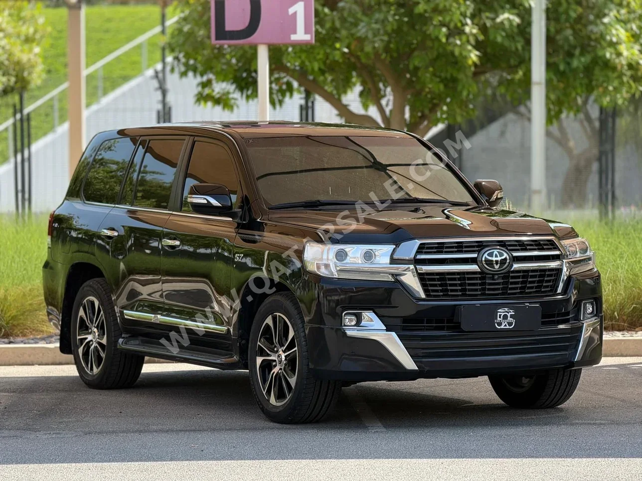 Toyota  Land Cruiser  VXR  2021  Automatic  161,000 Km  8 Cylinder  Four Wheel Drive (4WD)  SUV  Black