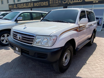تويوتا  لاند كروزر  جي اكس  2006  عادي  313,000 كم  6 سلندر  دفع رباعي  اس يو في  أبيض
