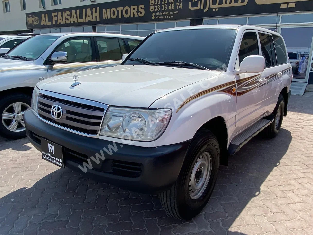 تويوتا  لاند كروزر  جي اكس  2006  عادي  313,000 كم  6 سلندر  دفع رباعي  اس يو في  أبيض