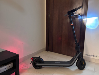 سكوترات سكوتر كهربائي  - ناين بوت  - اللون الرمادي  - قابل للطي