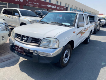 Nissan  Pickup  2016  Manual  242,000 Km  4 Cylinder  Rear Wheel Drive (RWD)  Pick Up  White