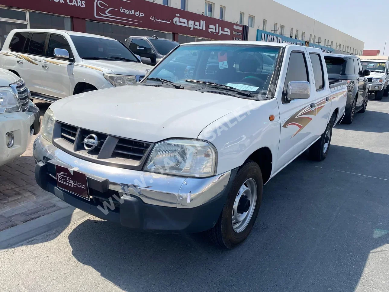 Nissan  Pickup  2016  Manual  242,000 Km  4 Cylinder  Rear Wheel Drive (RWD)  Pick Up  White