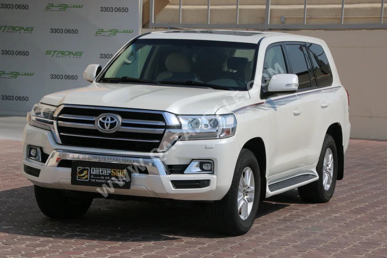 Toyota  Land Cruiser  GXR  2019  Automatic  188,000 Km  6 Cylinder  Four Wheel Drive (4WD)  SUV  White