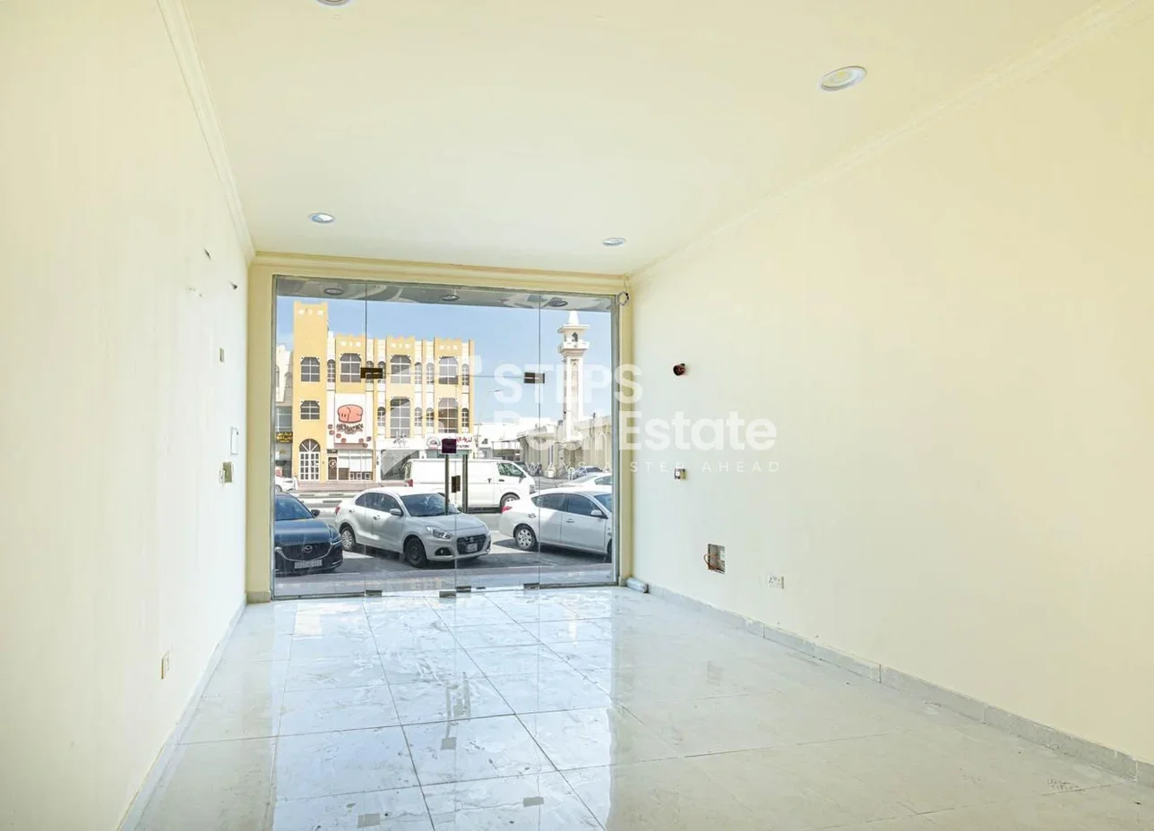 Commercial Shops - Not Furnished  - Al Rayyan  For Rent  - Al Aziziyah