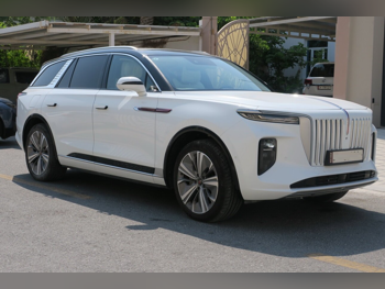 Hongqi  E-HS9  2023  Automatic  29,000 Km  0 Cylinder  Four Wheel Drive (4WD)  SUV  White  With Warranty