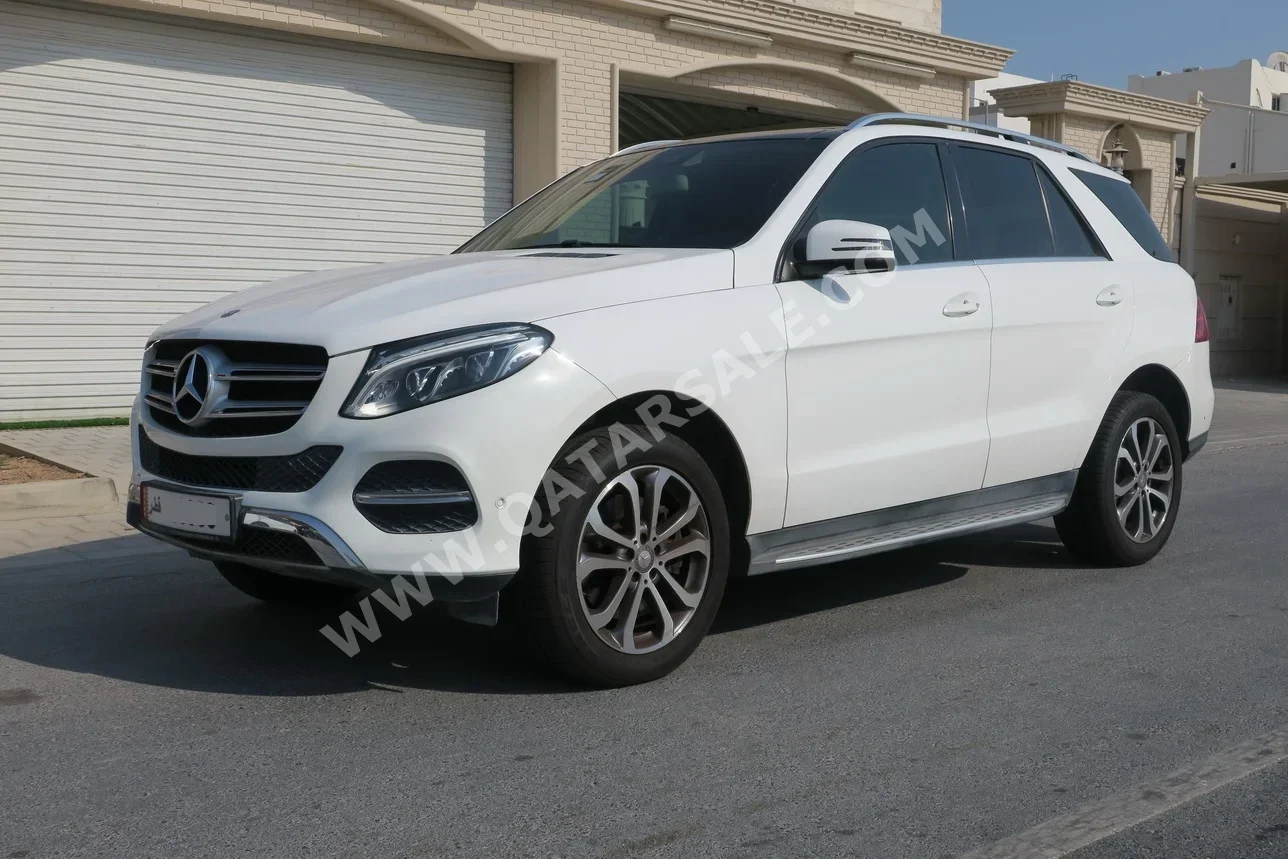 مرسيدس - بنز جي ال اي 400 2016 اوتوماتيك 59,000 كم 6 سلندر دفع رباعي اس يو في أبيض