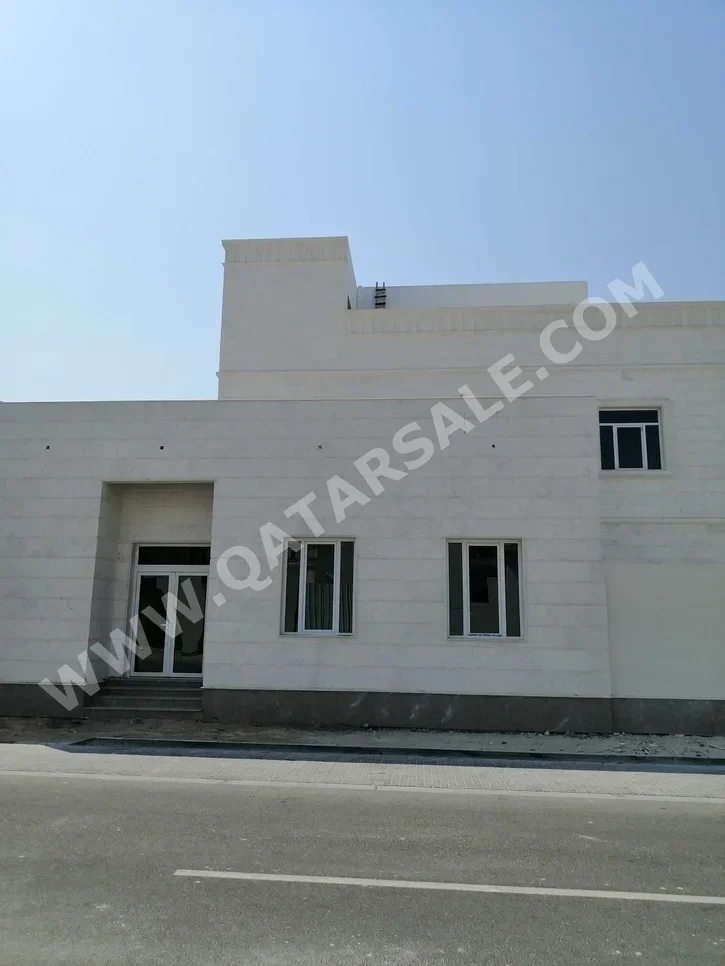 سكن عائلي - غير مفروشة - الوكرة - الوكير - 7 غرف نوم