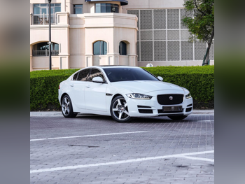 Jaguar  XE  Prestige  2018  Automatic  84,000 Km  6 Cylinder  All Wheel Drive (AWD)  Sedan  White