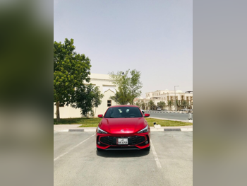 ام جي  ام جي 3  سيدان  أحمر  2025