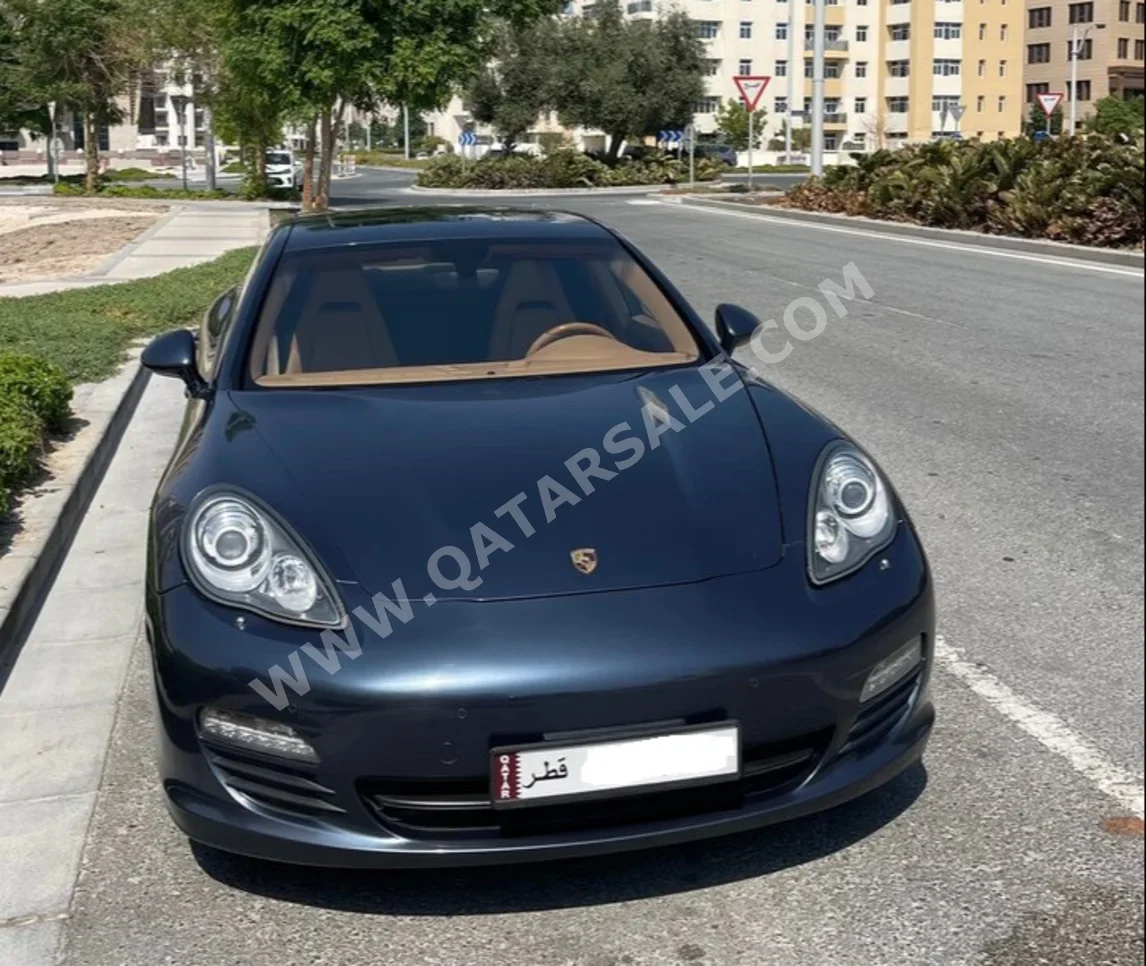 Porsche  Panamera  2011  Automatic  94,000 Km  6 Cylinder  Rear Wheel Drive (RWD)  Sedan  Blue