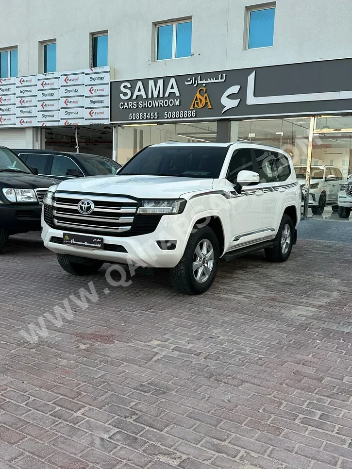 تويوتا  لاند كروزر  جي اكس ار توين توربو  2023  اوتوماتيك  73,000 كم  6 سلندر  دفع رباعي  اس يو في  أبيض  تحت الضمان