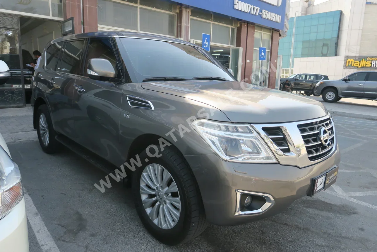 Nissan  Patrol  LE  2017  Automatic  162,000 Km  8 Cylinder  Four Wheel Drive (4WD)  SUV  Gray