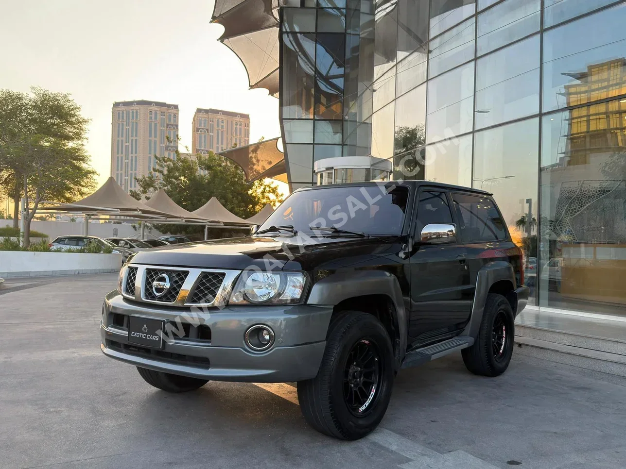 Nissan  Patrol  Super Safari  2021  Automatic  42,000 Km  6 Cylinder  Four Wheel Drive (4WD)  SUV  Gray
