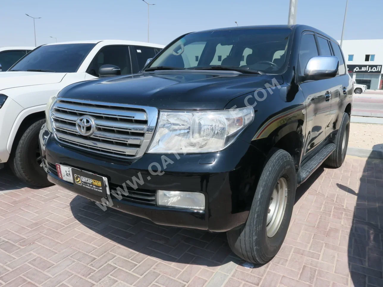 Toyota  Land Cruiser  GXR  2010  Automatic  440,000 Km  8 Cylinder  Four Wheel Drive (4WD)  SUV  Black