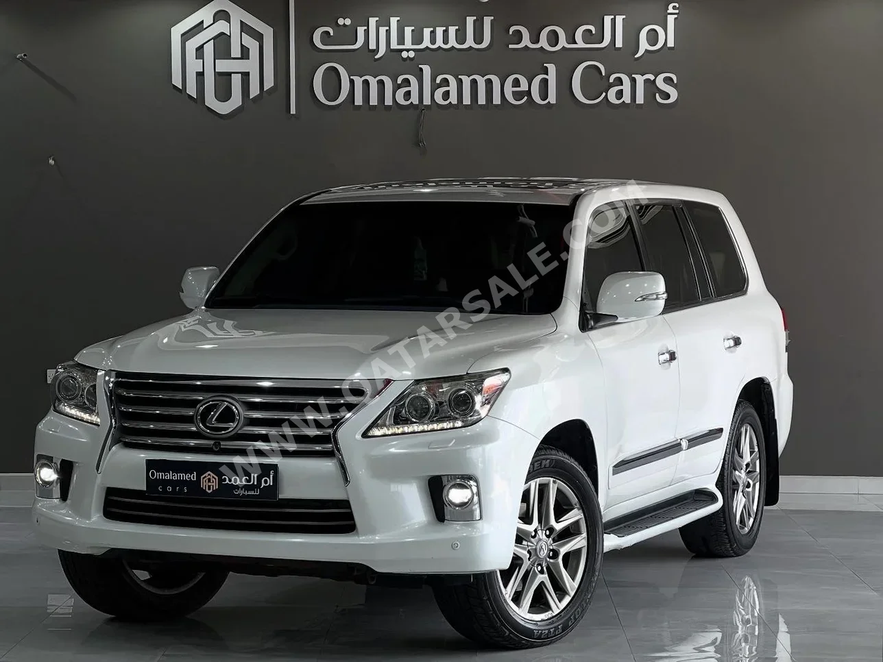 Lexus  LX  570  2014  Automatic  298,000 Km  8 Cylinder  Four Wheel Drive (4WD)  SUV  White