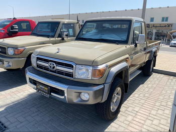 Toyota  Land Cruiser  LX  2022  Manual  184,000 Km  6 Cylinder  Four Wheel Drive (4WD)  Pick Up  Beige